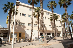 Гостиница Malvarrosa Beach Rooms  Валенсиа